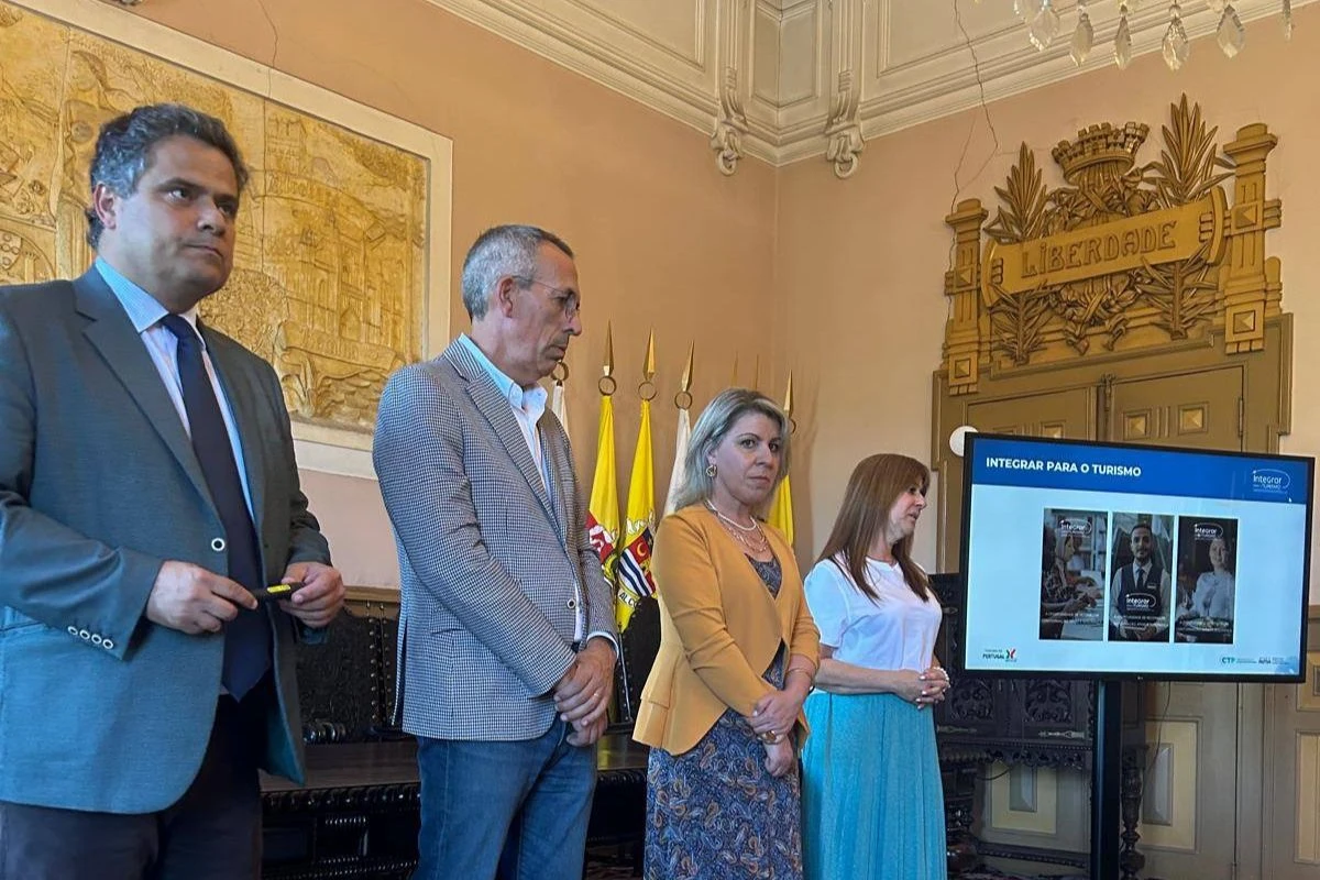 Programa "INTEGRAR PARA O TURISMO" - LEIRIA