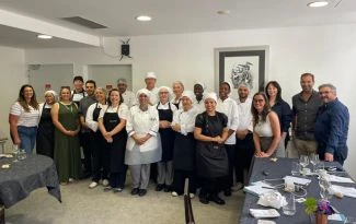 Escola de Hotelaria forma 14 migrantes no Programa Integrar para o Turismo
