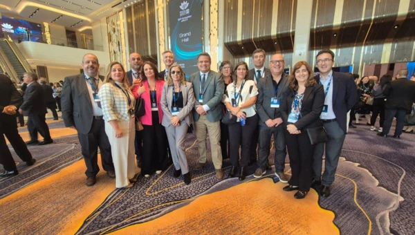 Escola de Hotelaria e Turismo do Oeste em conferências em Macau e Suécia