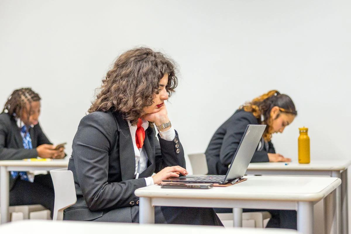 EHTL conquista 3 medalhas de ouro, 1 de prata e 3 de bronze no Interescolas 2026