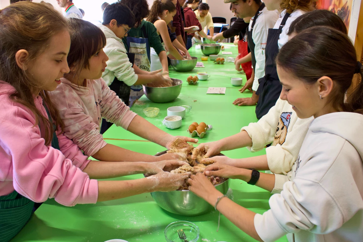 Oficinas “Mini Chefes da Páscoa” promovem criatividade e aprendizagem na EHTVRSA