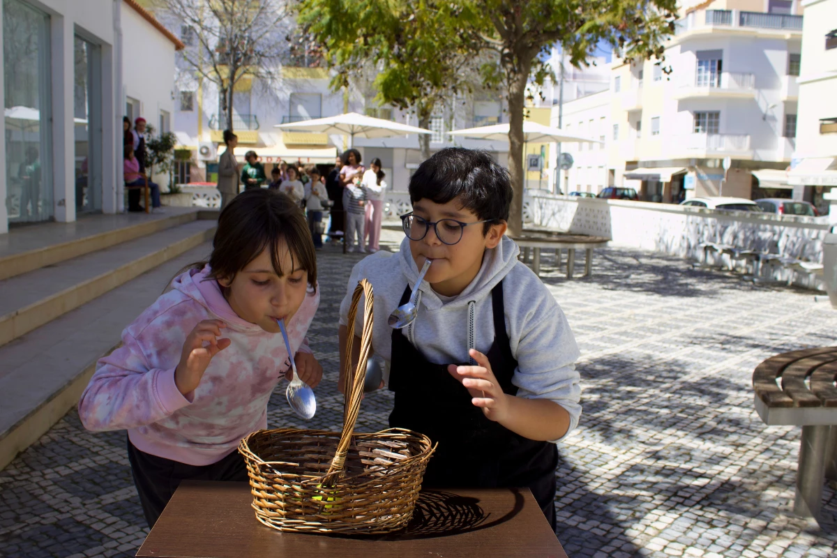 Oficinas “Mini Chefes da Páscoa” promovem criatividade e aprendizagem na EHTVRSA