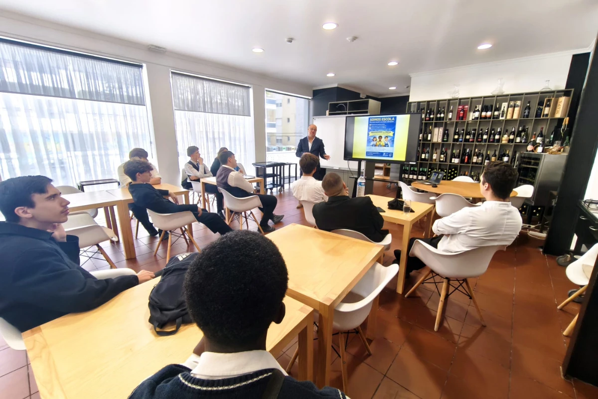 Somos Escola: um projeto para uma Happy School