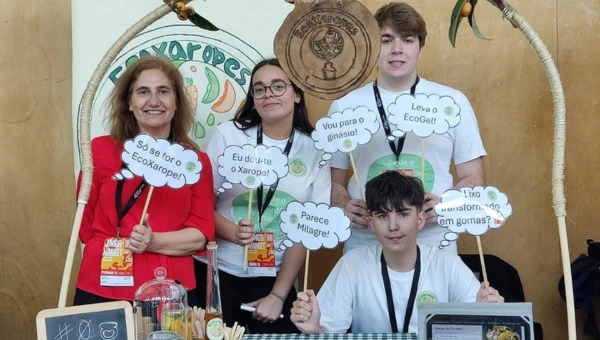 EcoXaropes: alunos da EHTC criam projeto sustentável com potencial terapêutico
